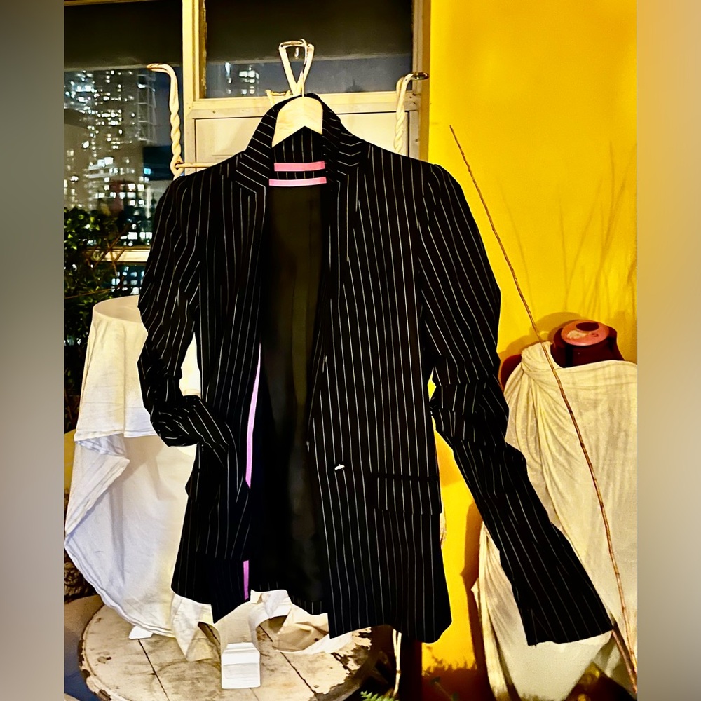 It’s Umanuel UNGARO (PARIS) I purchased the piece from the Room!